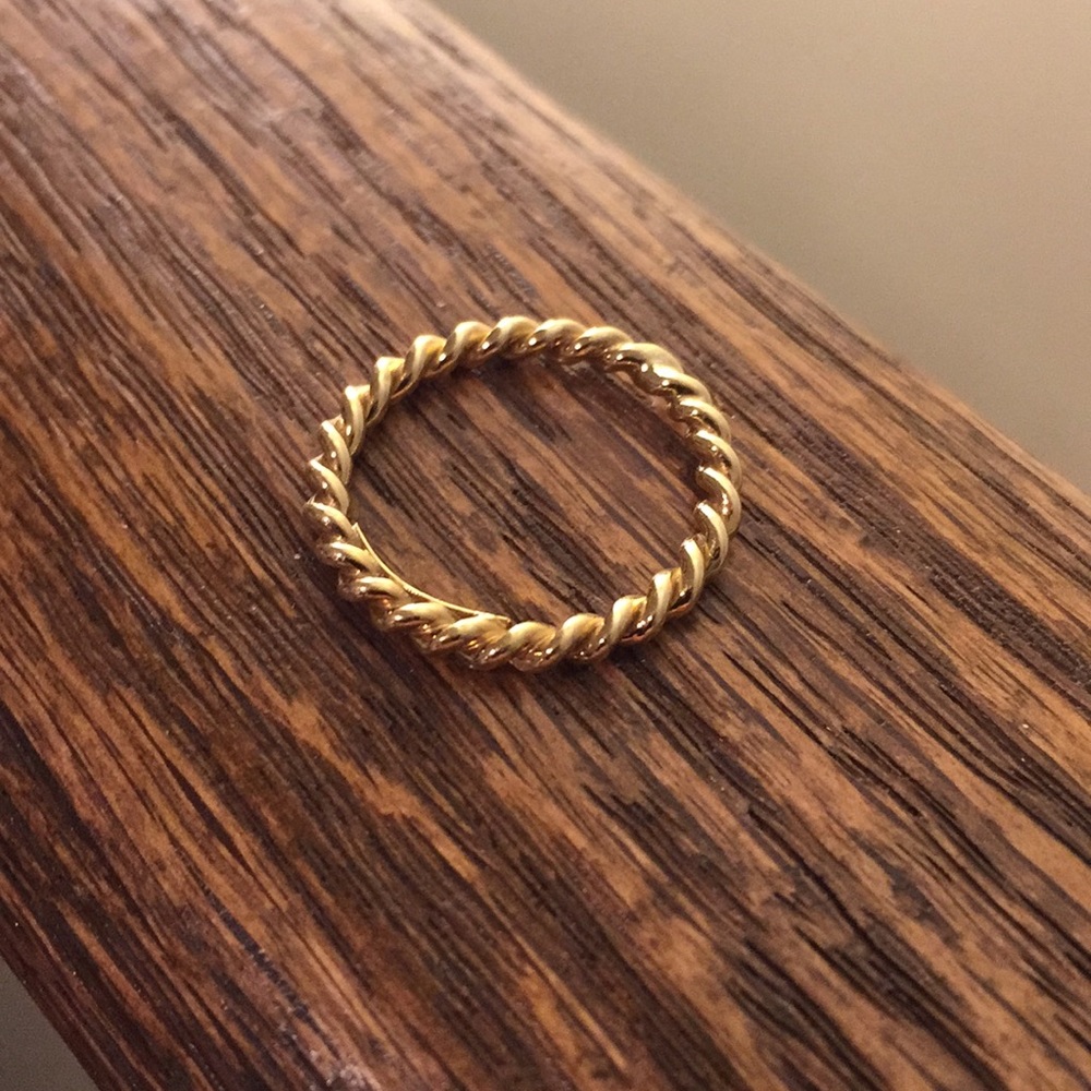Tiffany & Co. gold twist ring size 5.5